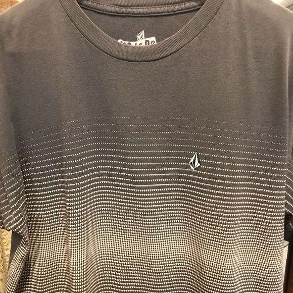 ✨Once Loved Volcom Tee!✨ - Picture 2 of 7